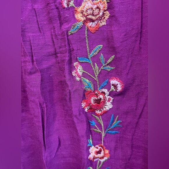 Gorgeous purple with floral embroidery dress by Umgee size M - Picture 3 of 10
